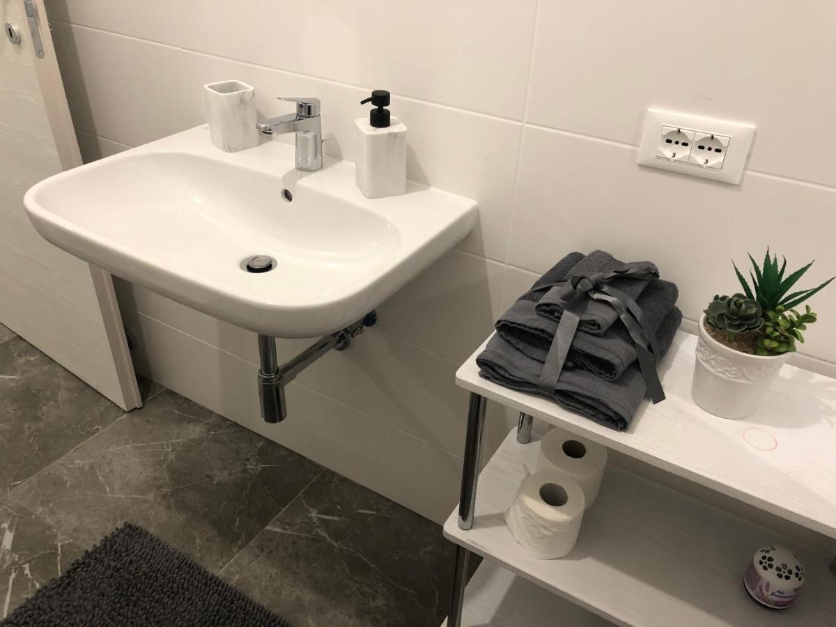 Welcome Milano Guest House Екстериор снимка